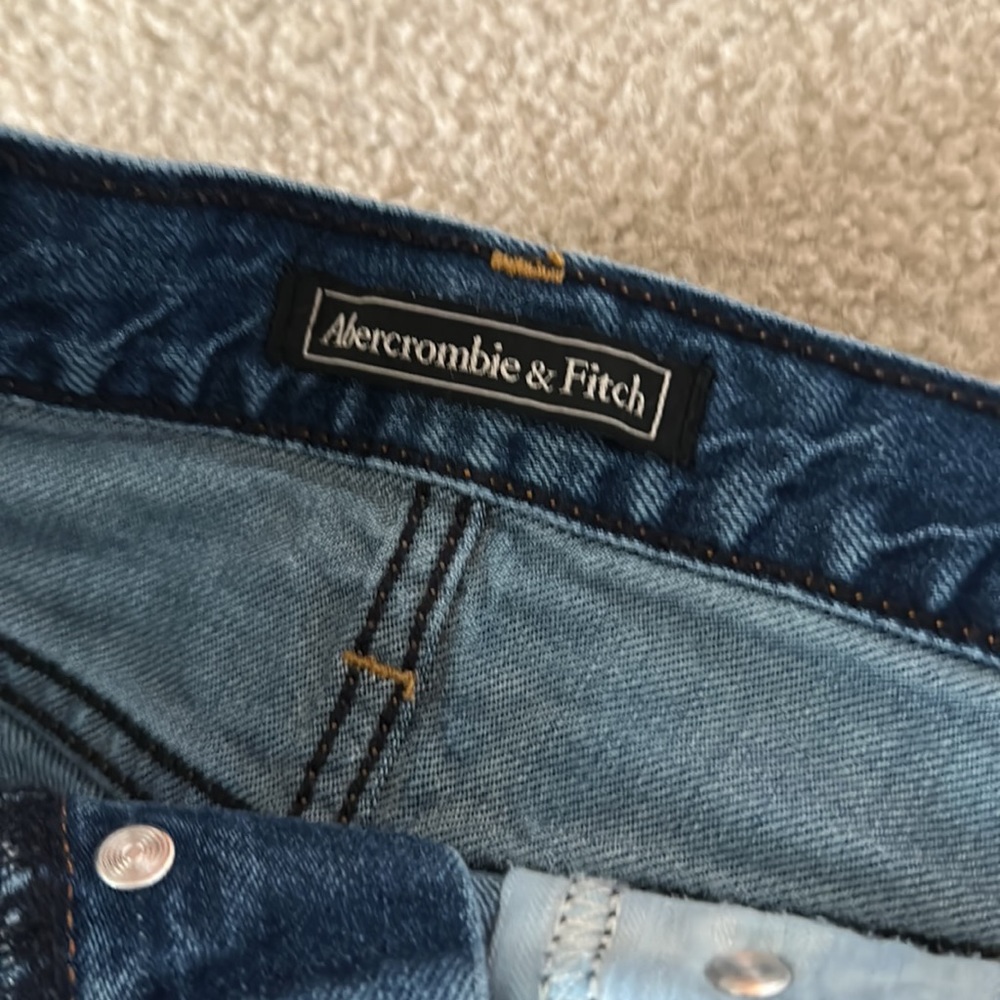 Abercrombie High Rise Short - Picture 4 of 5